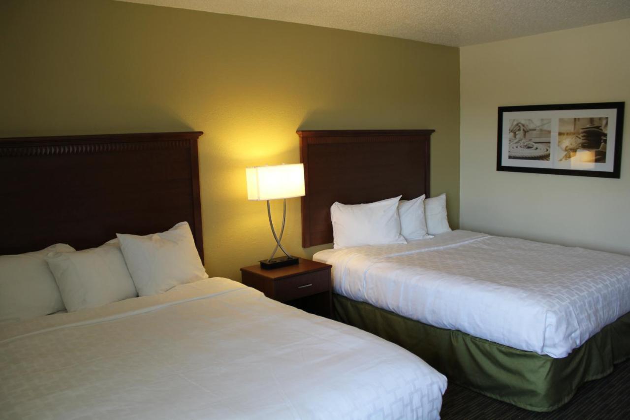 Nichols Inn & Suites Hastings Habitación foto