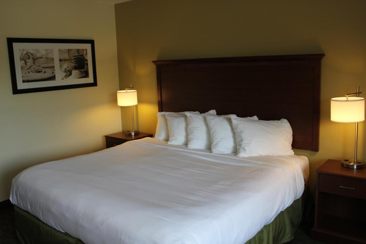 Nichols Inn & Suites Hastings Habitación foto